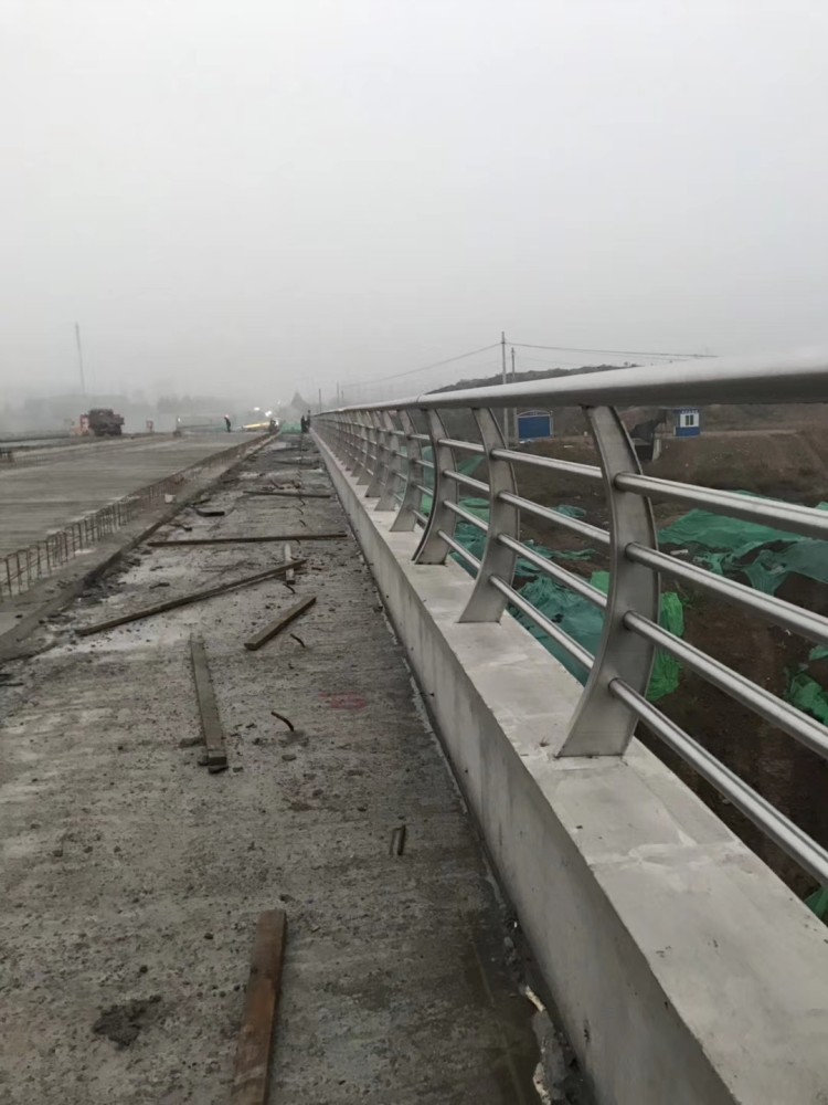 不銹鋼護(hù)欄