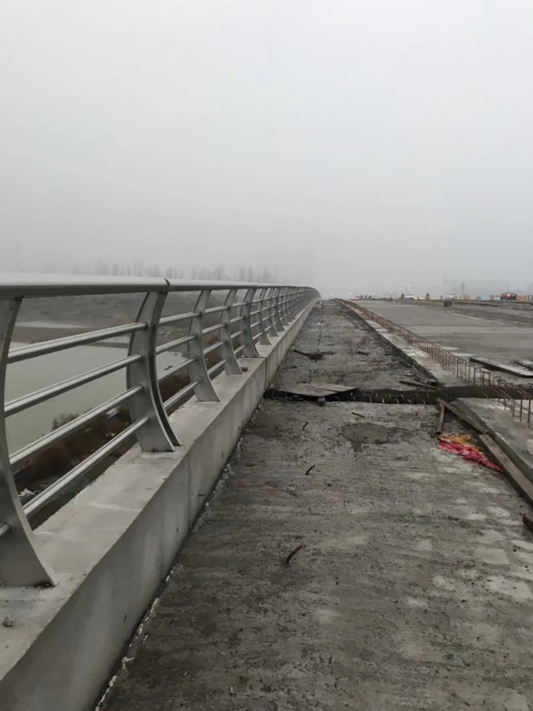 不銹鋼護(hù)欄